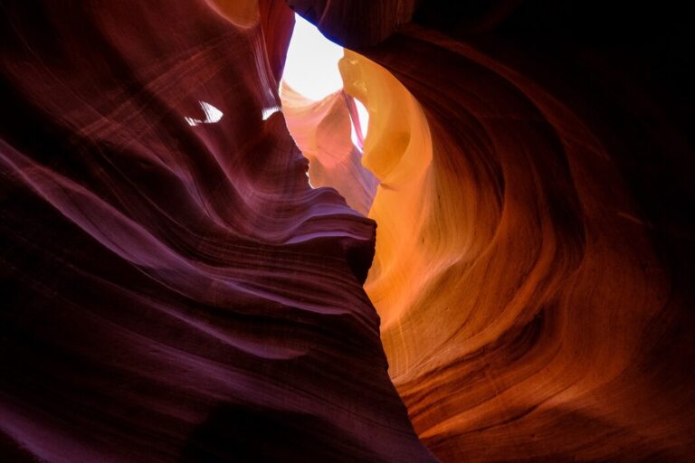 How to Do the Zebra Slot Canyon Hike in Escalante, Utah