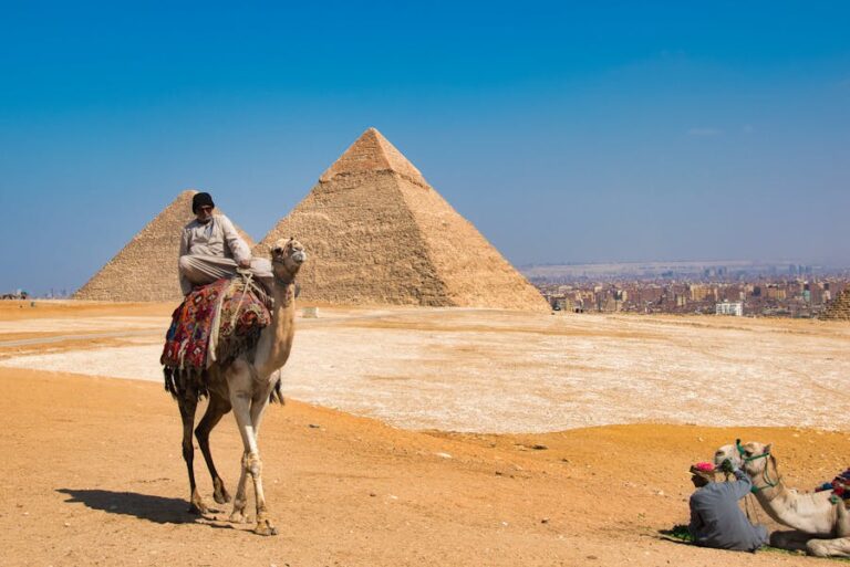 How To Visit The Pyramids Of Giza & Sphinx In Egypt