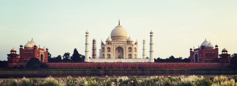 How to Visit the Taj Mahal in India